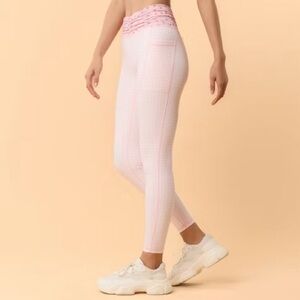 BLOGILATES NWT Women's Ruched Waist
Leggings - Pink Gingham -large